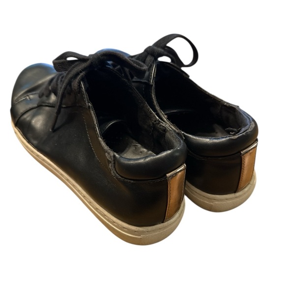 Kenneth Cole Reaction Black & White Sneakers Classic Casual Design - Picture 3 of 5